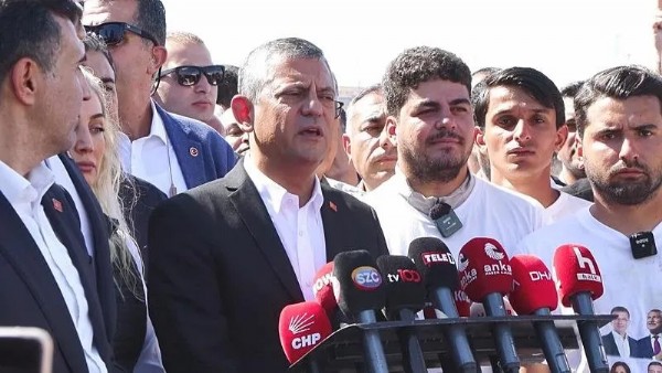AK Parti'den CHP'li Özgür Özel'in Bayrampaşa iftiralarına sert tepki! 'Müfteri olarak hatırlanacak'